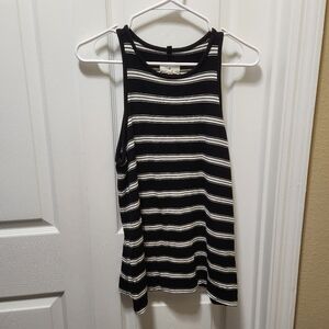 Bundle of 3 Lou & Grey Signature Soft Tanks Size XS